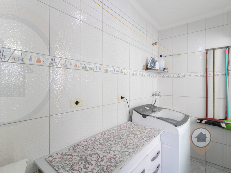 CASA À VENDA COM 162 M² | 3 QUARTOS | 2 SUÍTES | 4 BANHEIROS | 4 VAGAS | VILA ROSÁLIA/GRU Rua São Joaquim Guarulhos - 