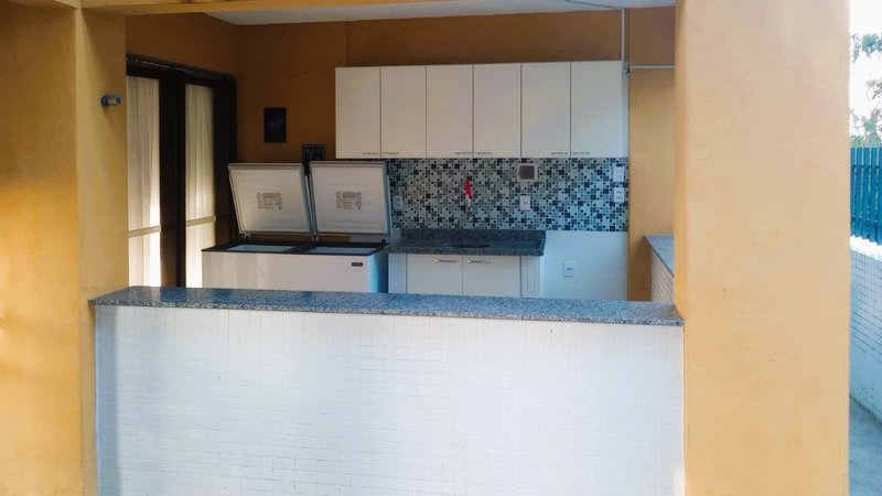 APARTAMENTO NASCENTE 3 QUARTOS SUÍTE DEPENDÊNCIA GARAGEM ELEVADOR À VENDA EM BROTAS Rua Comendador Pereira da Silva Salvador - 