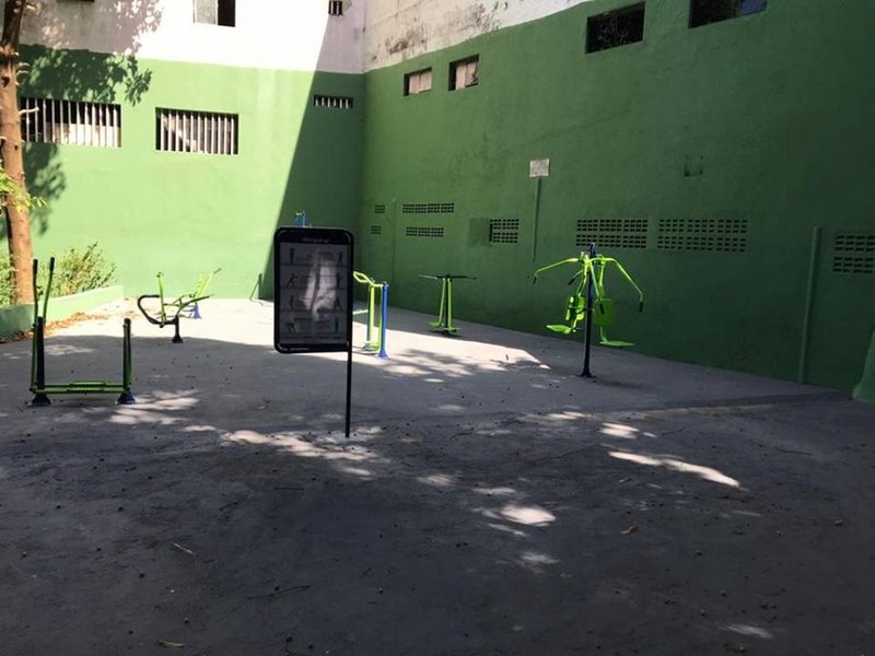 APARTAMENTO NASCENTE 3 QUARTOS SUÍTE DEPENDÊNCIA GARAGEM ELEVADOR À VENDA EM BROTAS Rua Comendador Pereira da Silva Salvador - 
