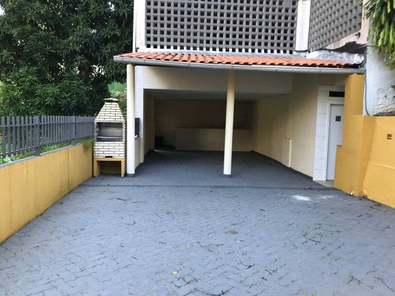 APARTAMENTO NASCENTE 3 QUARTOS SUÍTE DEPENDÊNCIA GARAGEM ELEVADOR À VENDA EM BROTAS Rua Comendador Pereira da Silva Salvador - 