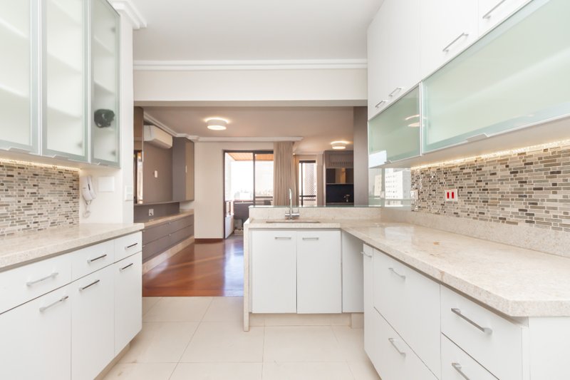 Apartamento 116m² na Vila Mariana 3 dorm 1 suíte 3 vagas Rua Caravelas São Paulo - 