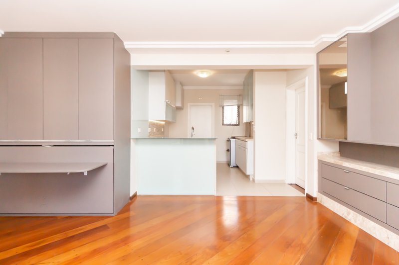 Apartamento 116m² na Vila Mariana 3 dorm 1 suíte 3 vagas Rua Caravelas São Paulo - 