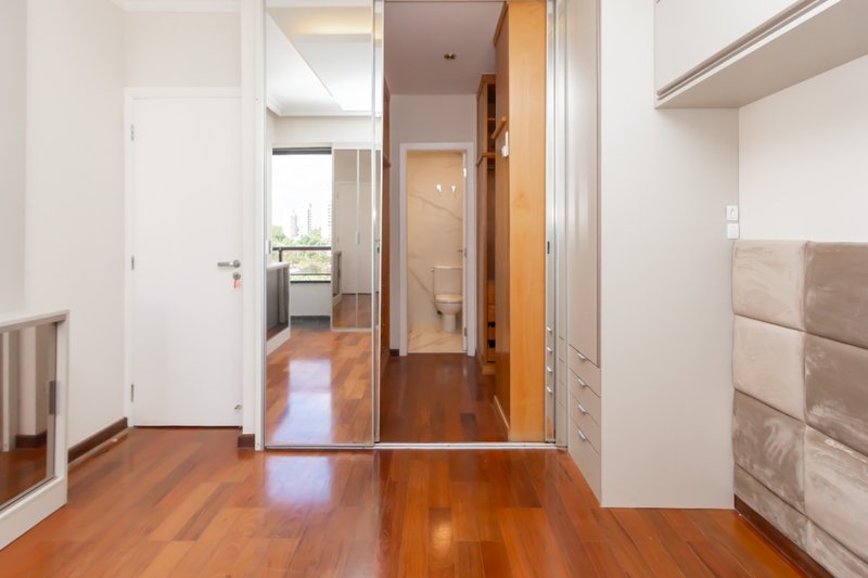 Apartamento 116m² na Vila Mariana 3 dorm 1 suíte 3 vagas Rua Caravelas São Paulo - 