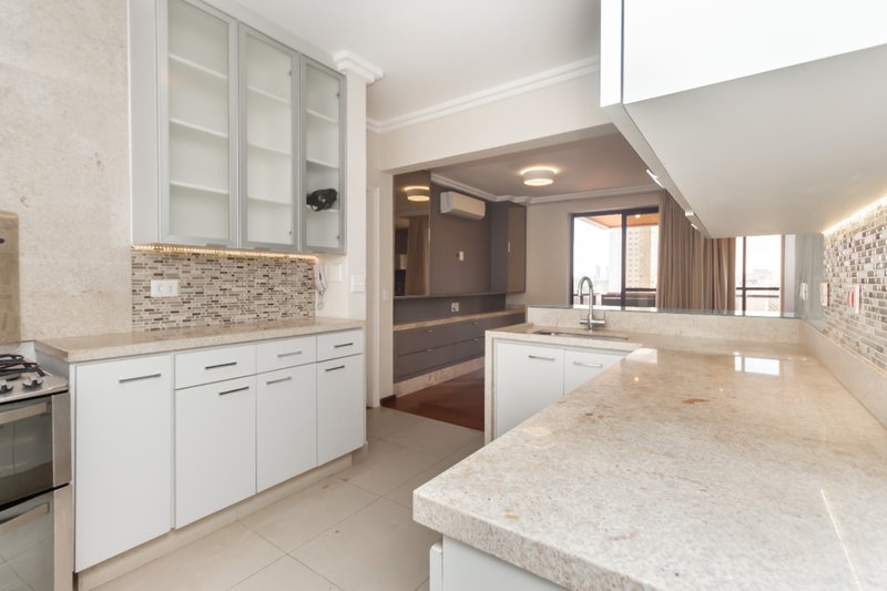 Apartamento 116m² na Vila Mariana 3 dorm 1 suíte 3 vagas Rua Caravelas São Paulo - 