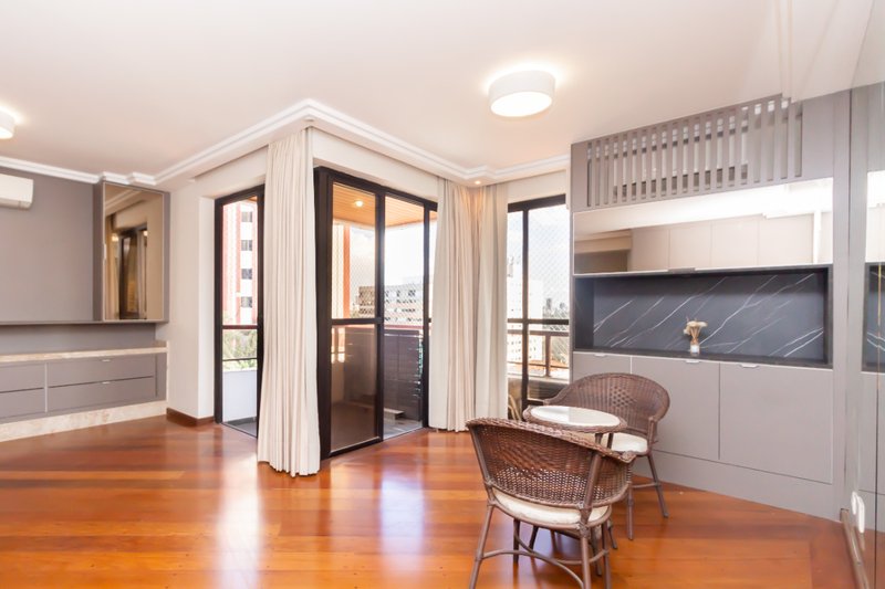 Apartamento 116m² na Vila Mariana 3 dorm 1 suíte 3 vagas Rua Caravelas São Paulo - 