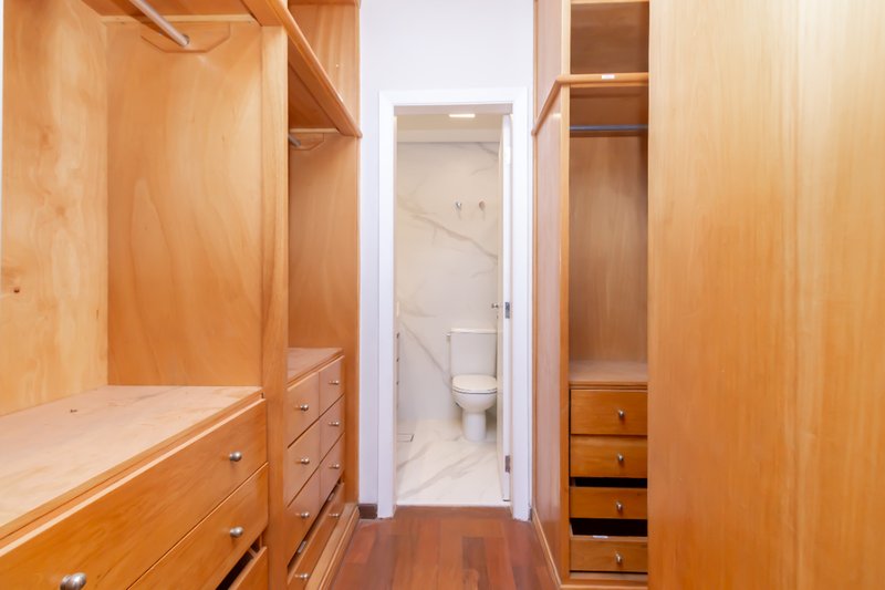Apartamento 116m² na Vila Mariana 3 dorm 1 suíte 3 vagas Rua Caravelas São Paulo - 
