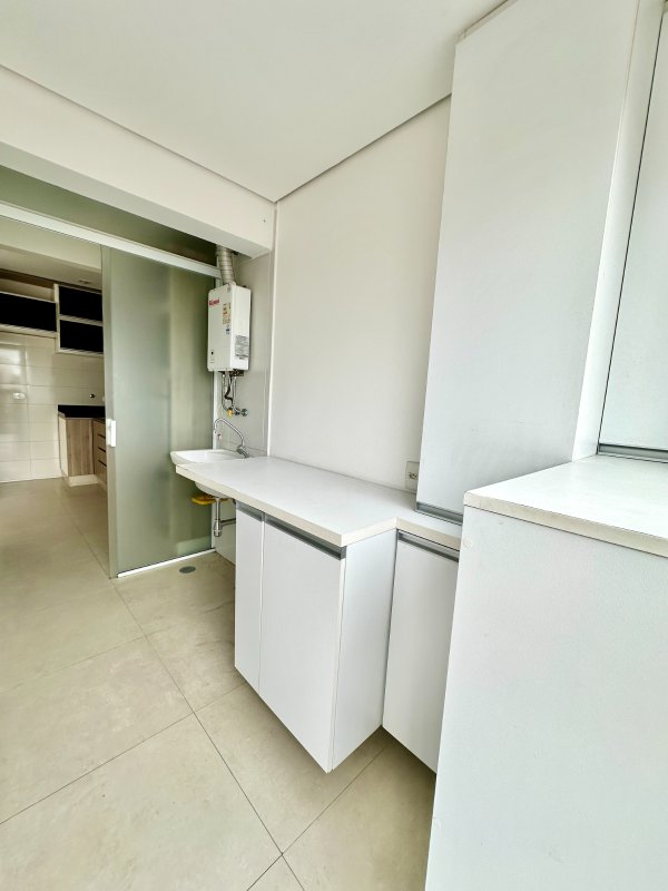 Apartamento 74m² na Vila Cordeiro 2 suítes 1 vaga Rua Nicolau Barreto São Paulo - 