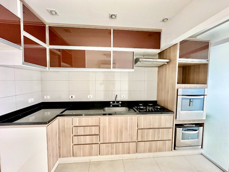 Apartamento 74m² na Vila Cordeiro 2 suítes 1 vaga Rua Nicolau Barreto São Paulo - 