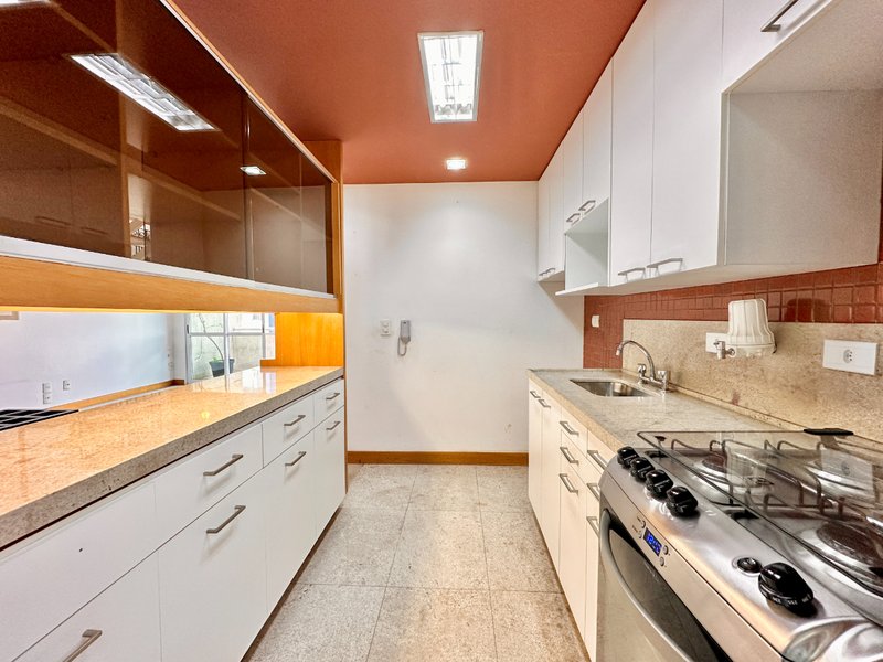 Apartamento 79m² na Vila Andrade 2 suítes 2 vagas Rua Itatupa São Paulo - 