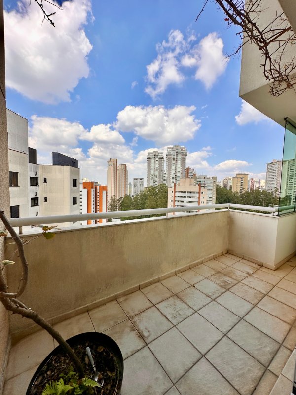 Apartamento 79m² na Vila Andrade 2 suítes 2 vagas Rua Itatupa São Paulo - 
