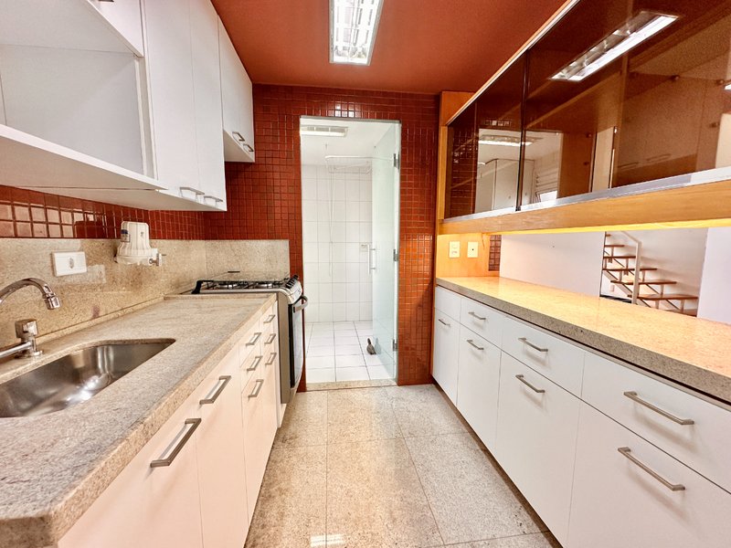 Apartamento 79m² na Vila Andrade 2 suítes 2 vagas Rua Itatupa São Paulo - 