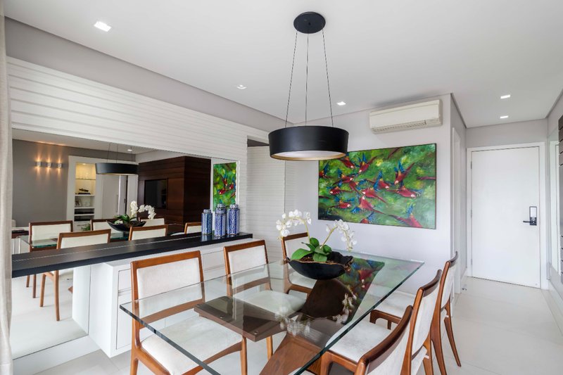 Apartamento 134m² na Cidade Monções 3 suítes 2 vagas Rua Arizona São Paulo - 