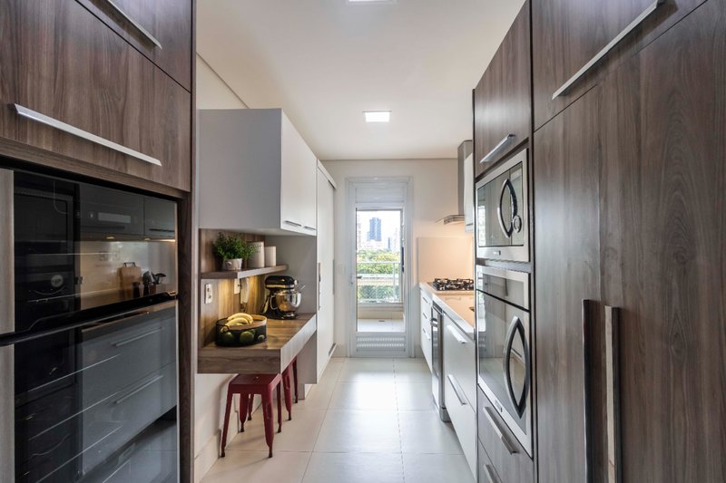 Apartamento 134m² na Cidade Monções 3 suítes 2 vagas Rua Arizona São Paulo - 