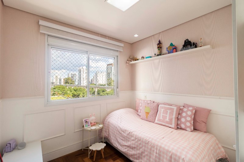 Apartamento 134m² na Cidade Monções 3 suítes 2 vagas Rua Arizona São Paulo - 
