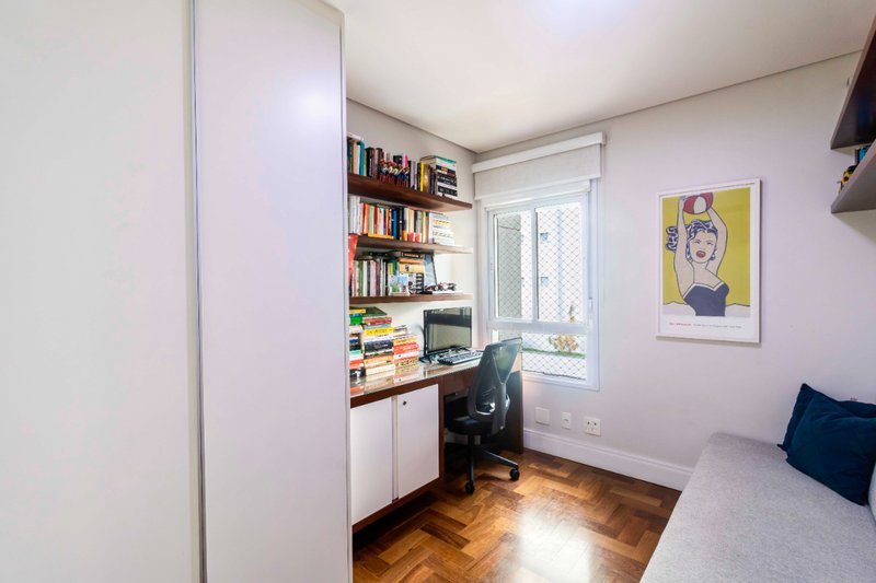 Apartamento 134m² na Cidade Monções 3 suítes 2 vagas Rua Arizona São Paulo - 