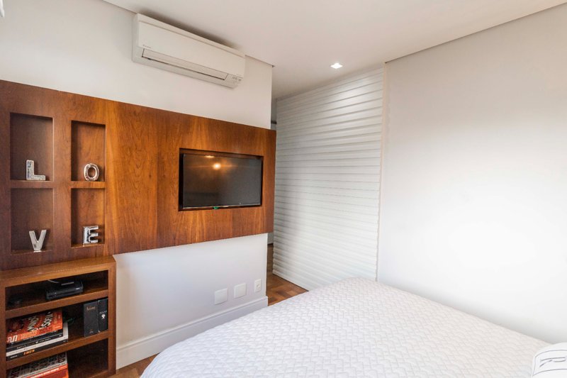 Apartamento 134m² na Cidade Monções 3 suítes 2 vagas Rua Arizona São Paulo - 