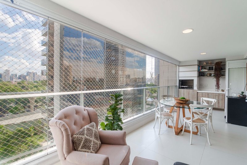 Apartamento 134m² na Cidade Monções 3 suítes 2 vagas Rua Arizona São Paulo - 