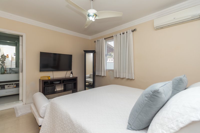 Sobrado no Imirim 174m² 3 dorm 1 suíte 2 vagas Rua Evaristo Roque São Paulo - 