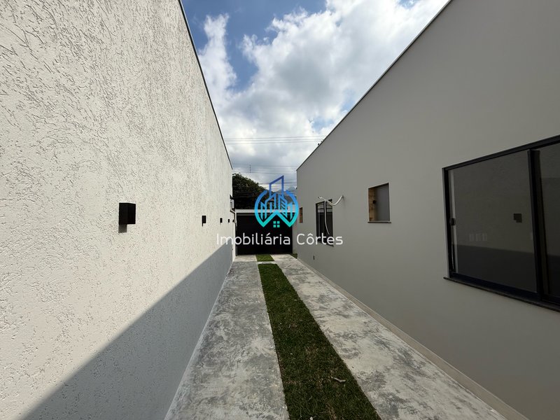 Casa Moderna com Fachada Imponente — Pronta para Encantar! Rua Comandante Barcelar Guapimirim - 