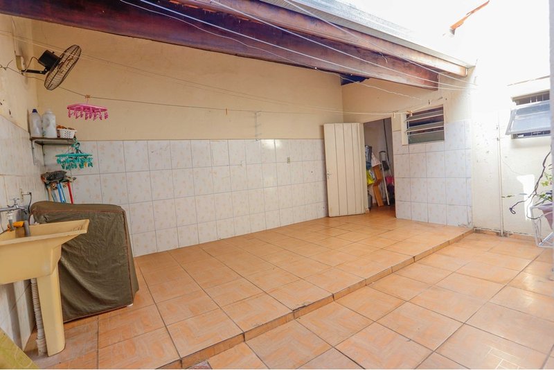 Casa à venda com 3 quartos, sendo 1 suíte com closet no Julio de Mesquita em Sorocaba Rua João Alberto Pivetta Sorocaba - 