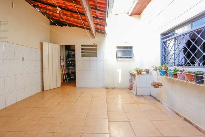 Casa à venda com 3 quartos, sendo 1 suíte com closet no Julio de Mesquita em Sorocaba Rua João Alberto Pivetta Sorocaba - 