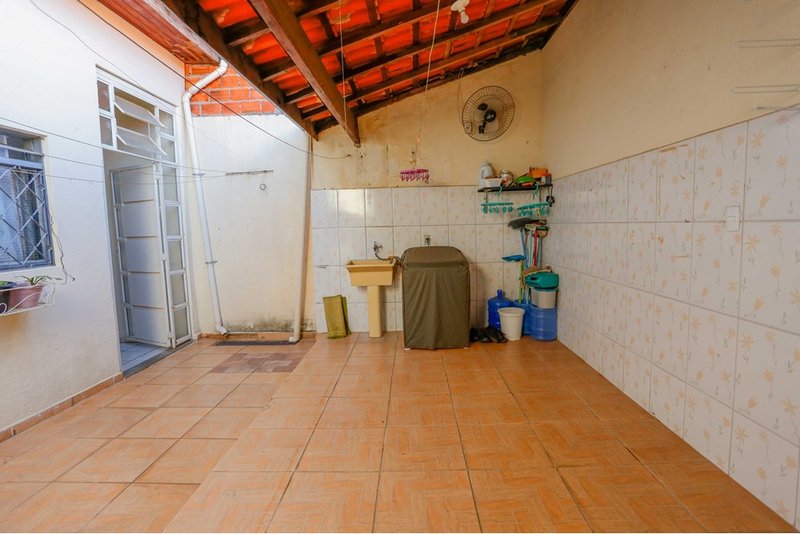 Casa à venda com 3 quartos, sendo 1 suíte com closet no Julio de Mesquita em Sorocaba Rua João Alberto Pivetta Sorocaba - 