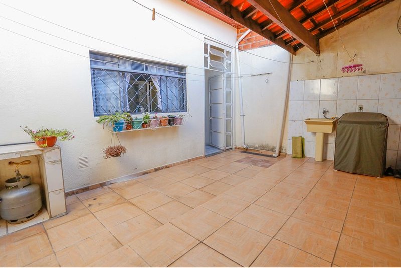 Casa à venda com 3 quartos, sendo 1 suíte com closet no Julio de Mesquita em Sorocaba Rua João Alberto Pivetta Sorocaba - 