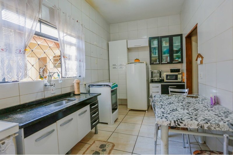 Casa à venda com 3 quartos, sendo 1 suíte com closet no Julio de Mesquita em Sorocaba Rua João Alberto Pivetta Sorocaba - 