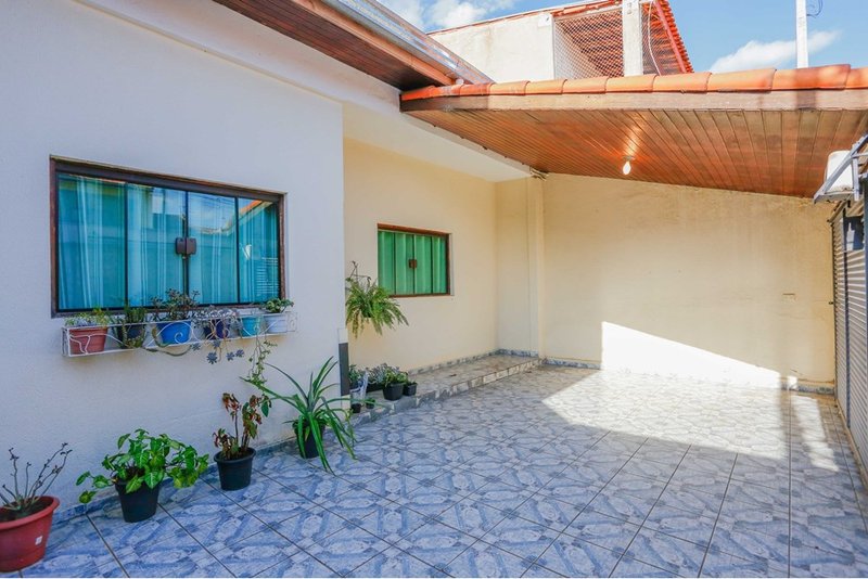 Casa à venda com 3 quartos, sendo 1 suíte com closet no Julio de Mesquita em Sorocaba Rua João Alberto Pivetta Sorocaba - 