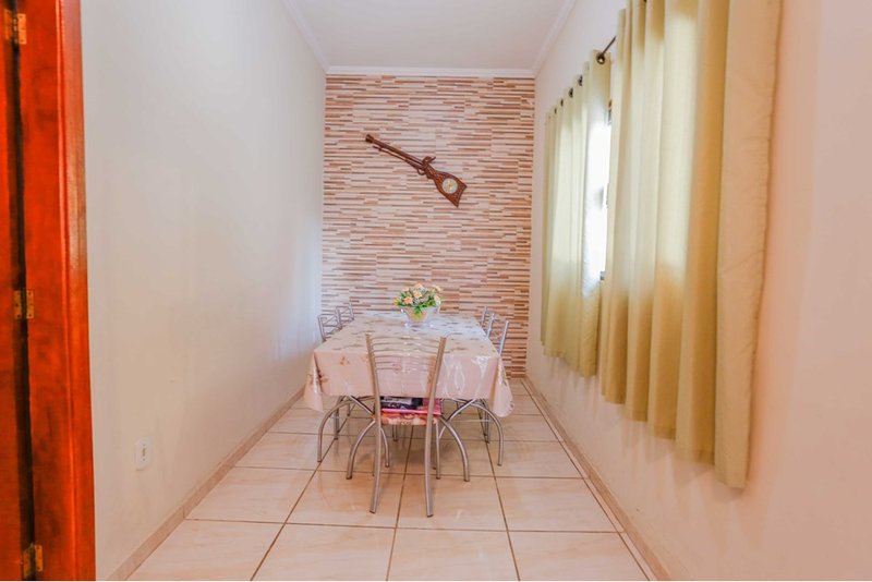 Casa à venda com 3 quartos, sendo 1 suíte com closet no Julio de Mesquita em Sorocaba Rua João Alberto Pivetta Sorocaba - 