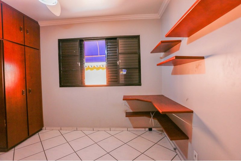 Casa à VENDA Central Parque - 4 dormitórios - 2 suítes - Sorocaba/SP Rua José Galvão Primo Sorocaba - 