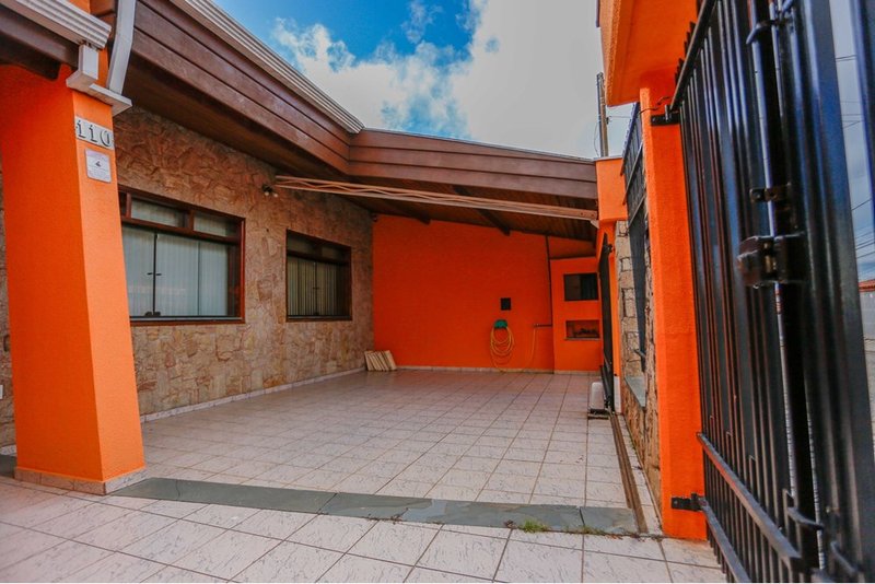 Casa à VENDA Central Parque - 4 dormitórios - 2 suítes - Sorocaba/SP Rua José Galvão Primo Sorocaba - 