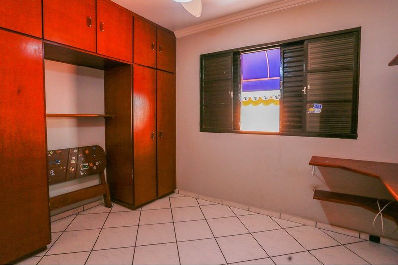 Casa à VENDA Central Parque - 4 dormitórios - 2 suítes - Sorocaba/SP Rua José Galvão Primo Sorocaba - 