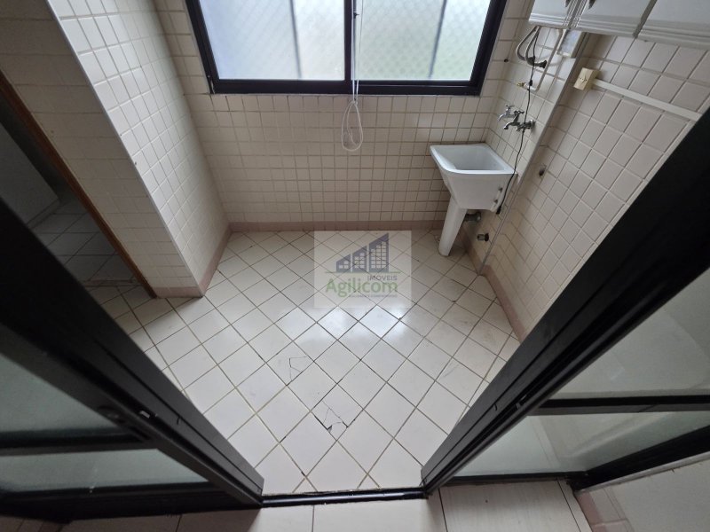 APARTAMENTO À VENDA EM CHÁCARA SANTO ANTÔNIO COM 2 DORMITÓRIOS E 2 VAGAS DE GARAGEEM FIXAS Rua Doutor José Áureo Bustamante São Paulo - 