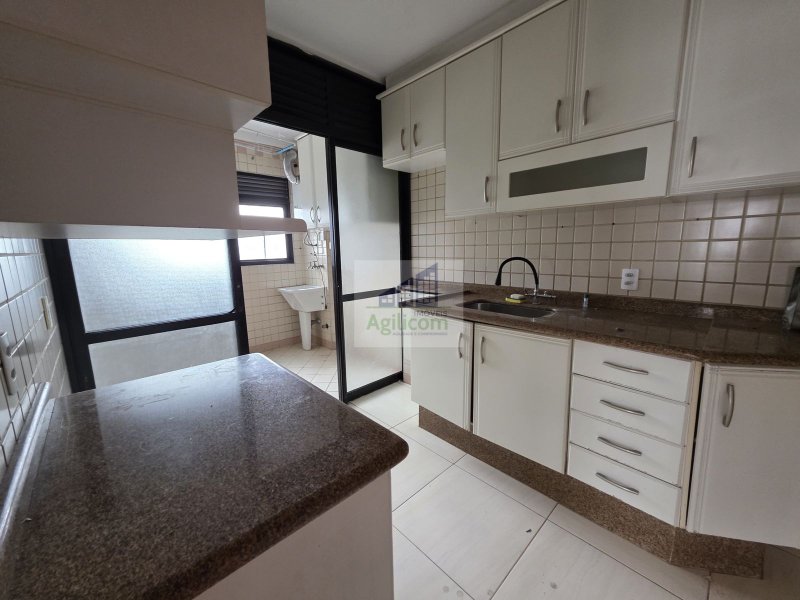 APARTAMENTO À VENDA EM CHÁCARA SANTO ANTÔNIO COM 2 DORMITÓRIOS E 2 VAGAS DE GARAGEEM FIXAS Rua Doutor José Áureo Bustamante São Paulo - 