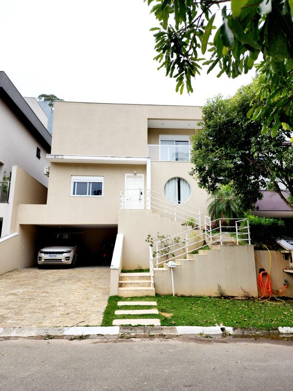 Casa em condomínio de luxo para locação Rua Sabiá Santana de Parnaíba - 
