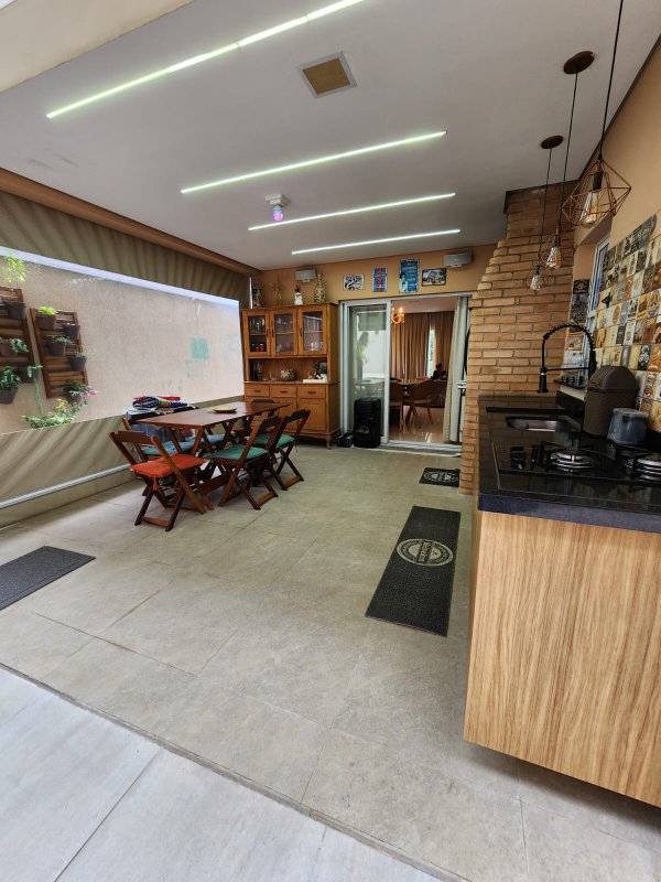 Casa em condomínio de luxo para locação Rua Sabiá Santana de Parnaíba - 