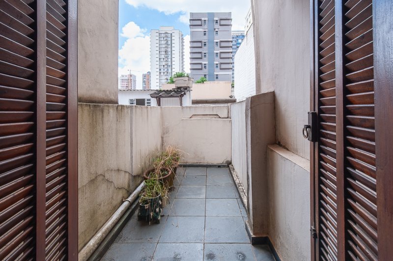 Sobrado 195m² em Perdizes 2 dorm 1 suíte 1 vaga Rua Caraíbas São Paulo - 