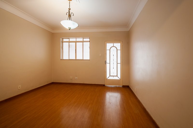 Sobrado 195m² em Perdizes 2 dorm 1 suíte 1 vaga Rua Caraíbas São Paulo - 