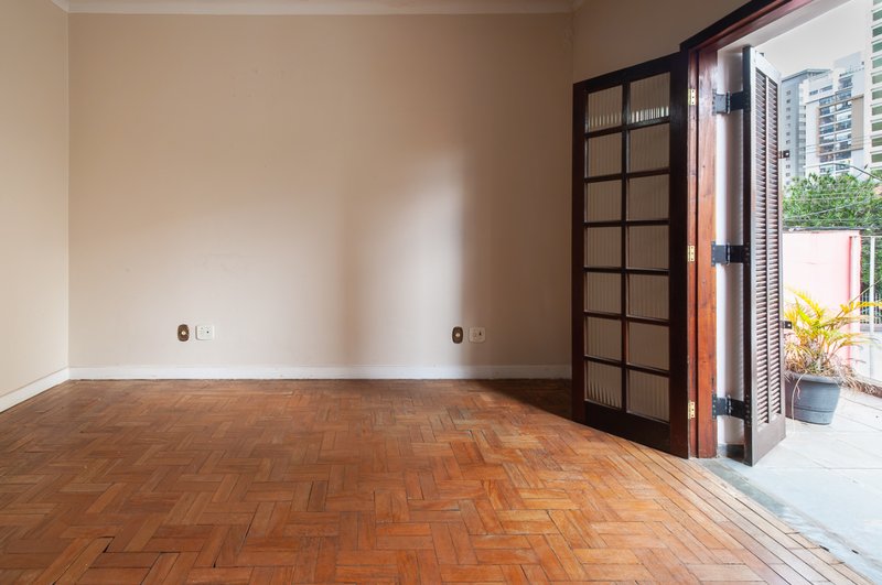 Sobrado 195m² em Perdizes 2 dorm 1 suíte 1 vaga Rua Caraíbas São Paulo - 