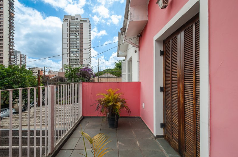 Sobrado 195m² em Perdizes 2 dorm 1 suíte 1 vaga Rua Caraíbas São Paulo - 