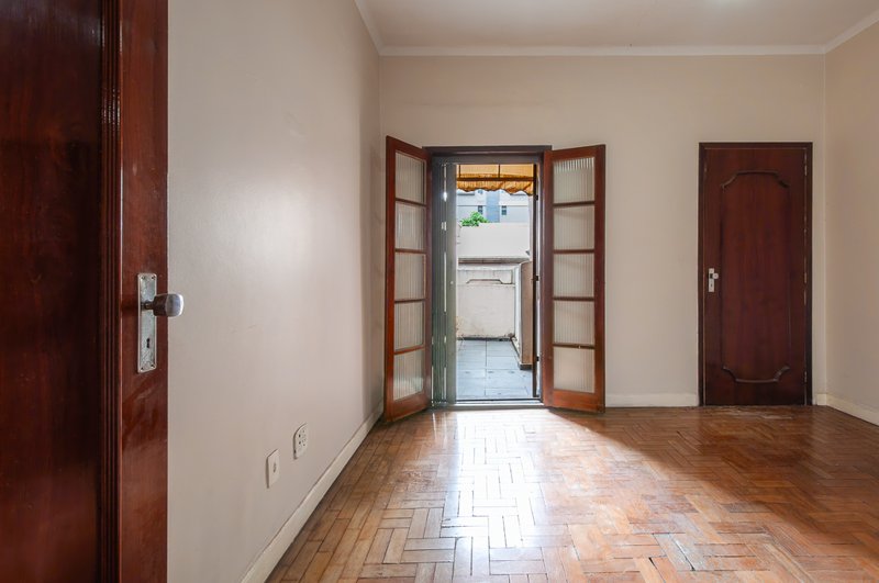 Sobrado 195m² em Perdizes 2 dorm 1 suíte 1 vaga Rua Caraíbas São Paulo - 