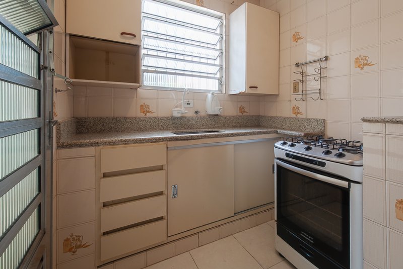 Sobrado 195m² em Perdizes 2 dorm 1 suíte 1 vaga Rua Caraíbas São Paulo - 
