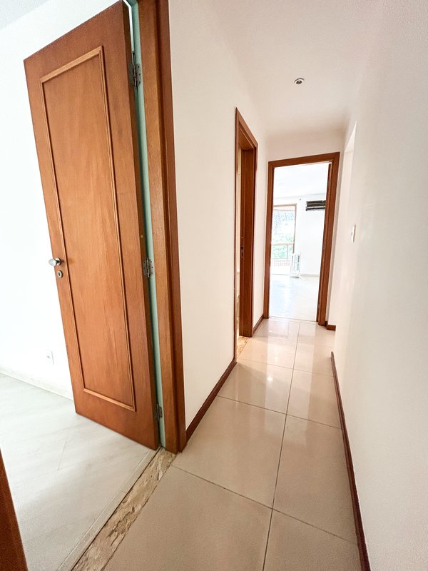 Apartamento reformado no Jardim Oceânico - Rio de Janeiro - 