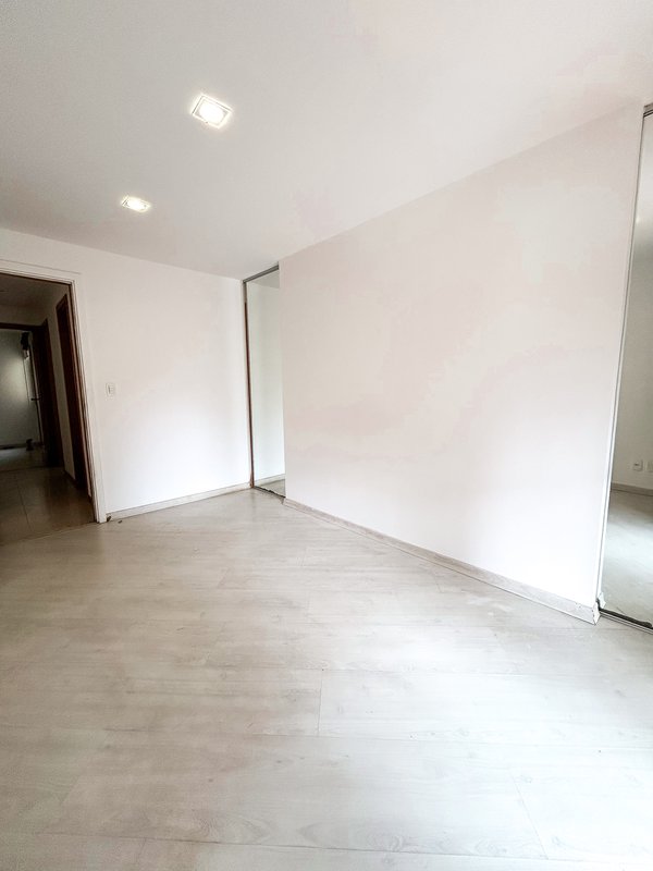 Apartamento reformado no Jardim Oceânico - Rio de Janeiro - 