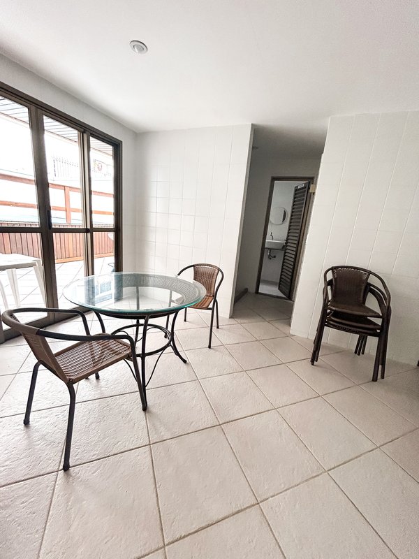 Apartamento reformado no Jardim Oceânico - Rio de Janeiro - 