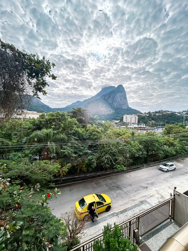 Apartamento reformado no Jardim Oceânico - Rio de Janeiro - 
