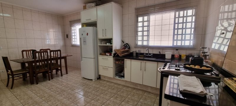 Sobrado 180m² no Tremembé 4 dorm 1 suíte 3 vagas Rua Sino Contra-Meão São Paulo - 