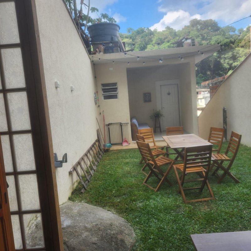 Sobrado 180m² no Tremembé 4 dorm 1 suíte 3 vagas Rua Sino Contra-Meão São Paulo - 