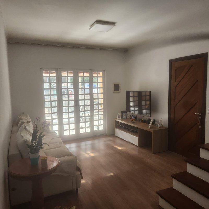 Sobrado 180m² no Tremembé 4 dorm 1 suíte 3 vagas Rua Sino Contra-Meão São Paulo - 